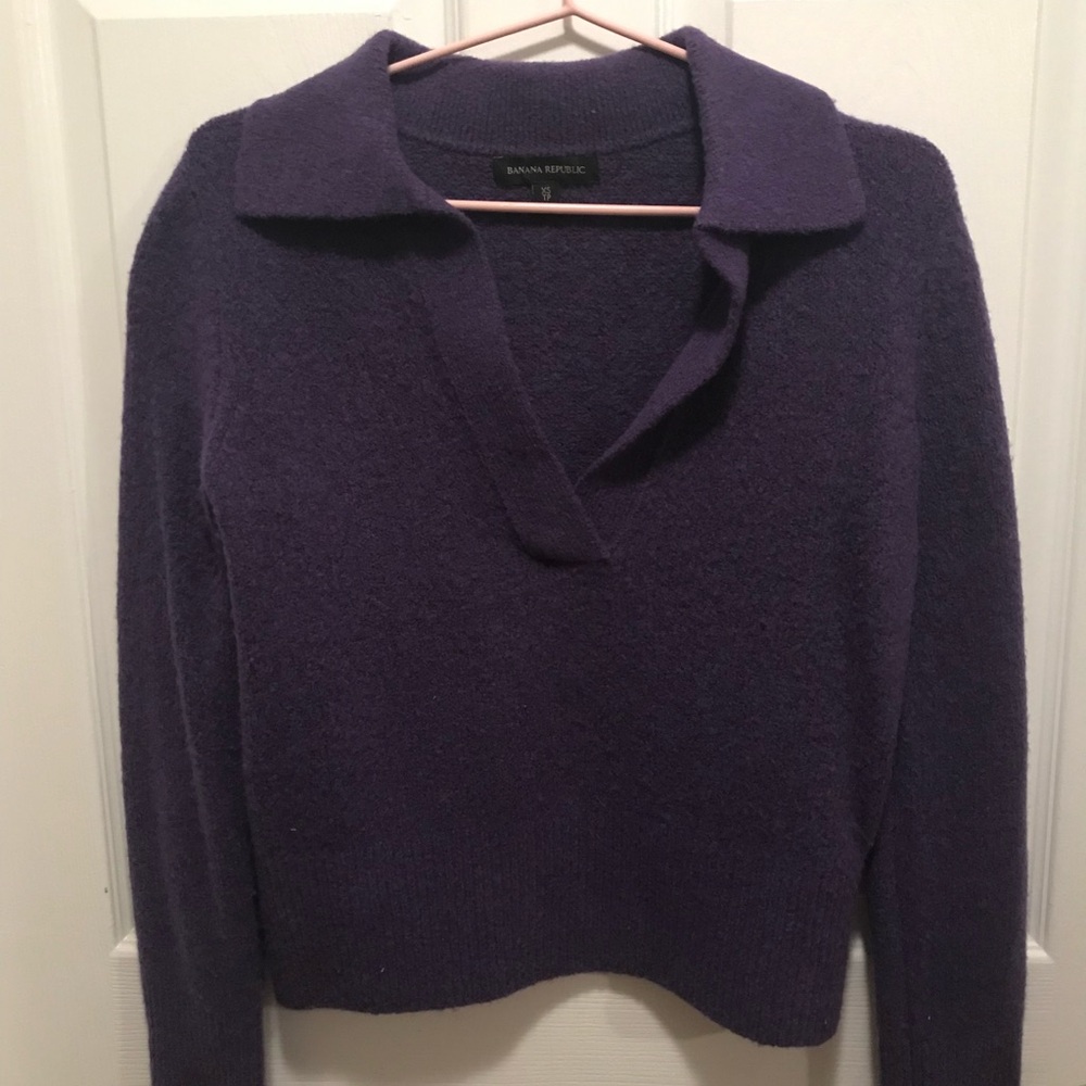 Banana Republic Women's Deep Purple V-Neck Sweater